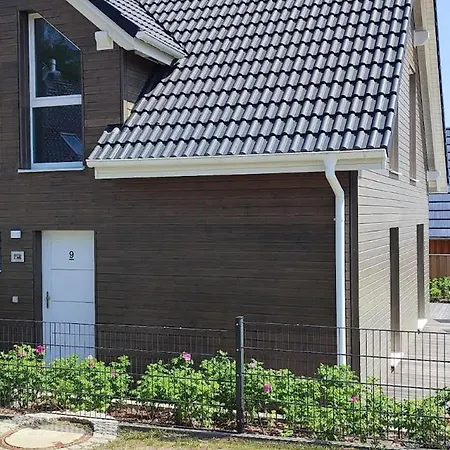 Wildrose Mit Sauna Und Beachfußballplatz *