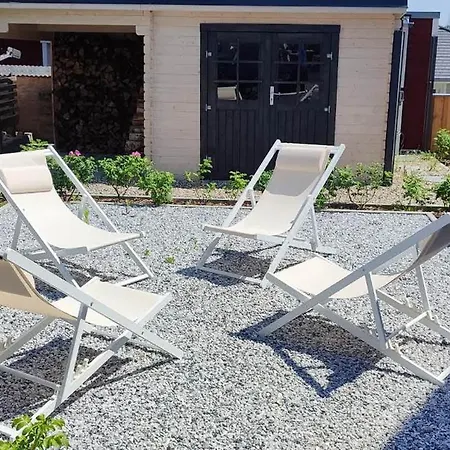 Wildrose Mit Sauna Und Beachfussballplatz Prázdninový dům Rheinsberg