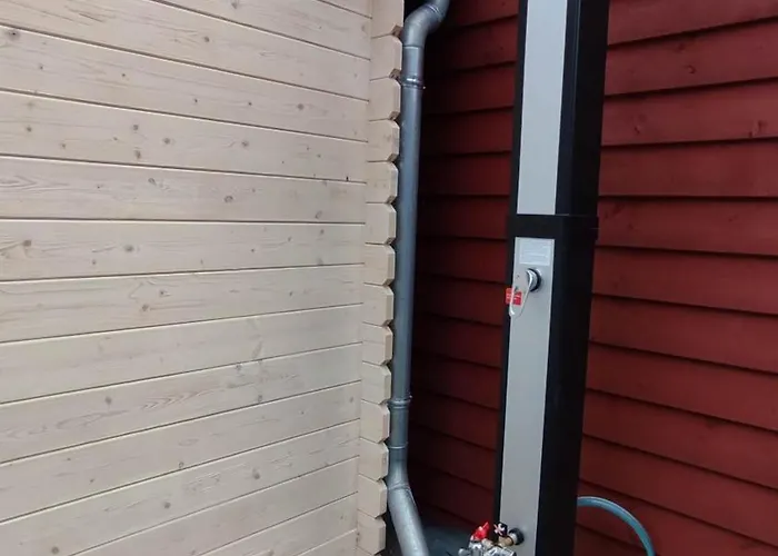 Wildrose Mit Sauna Und Beachfussballplatz Semesterbostad Rheinsberg