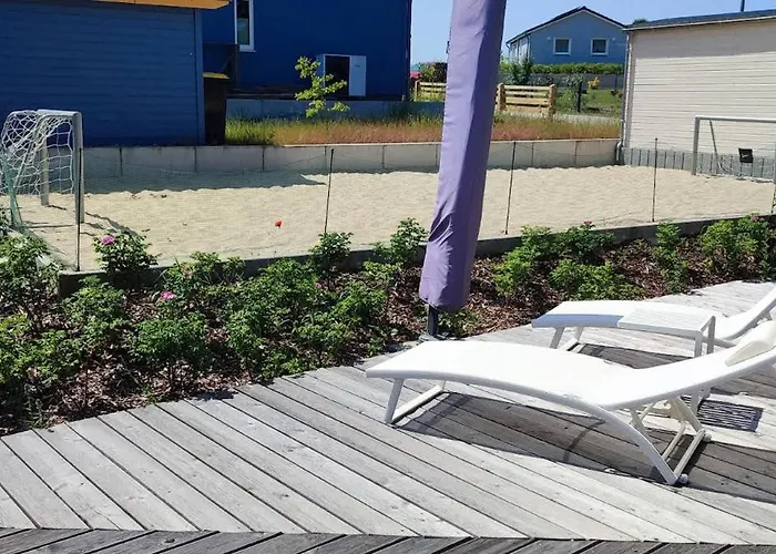Semesterbostad Wildrose Mit Sauna Und Beachfussballplatz