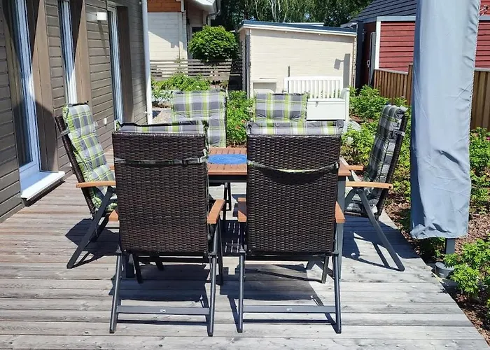 Wildrose Mit Sauna Und Beachfussballplatz Semesterbostad *